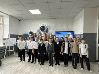 «Он век космический открыл»