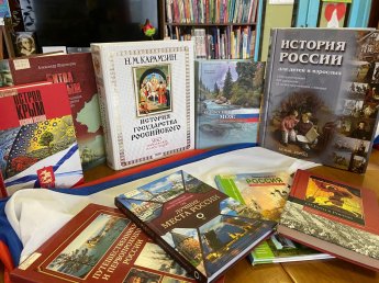 День воссоединения Донбасса и Новороссии с Россией