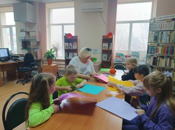 «Мы кому букет подарим»